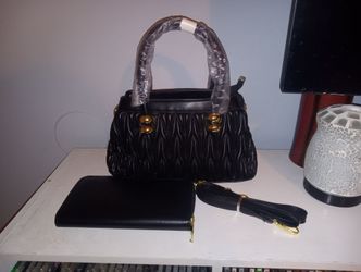 Cute New Black & Gold Purse - Attachable and Detachable Straps with Wallet