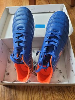 New Super Light Size 11 Soccer Shoes