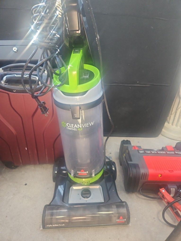 Cleanview Swivel Pet Vacuum