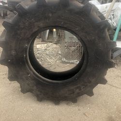 Carlisle 9.5-16 R1 Tractor tire