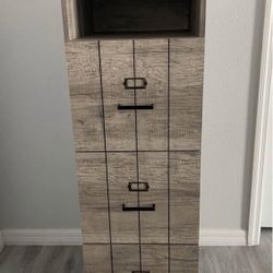 Mobile Filing Cabinet- 3 Drawers 