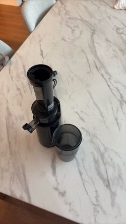 Cold press juicer