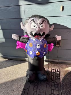 4ft Vampire inflatable
