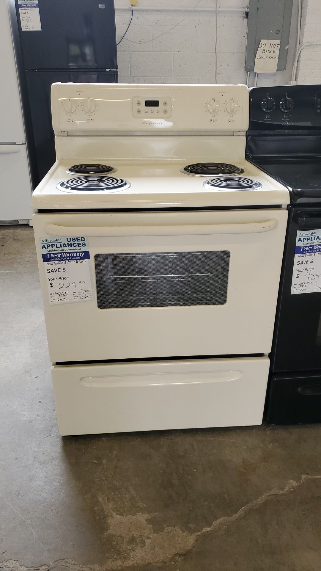 Great White Frigidaire Coil Top Range #62