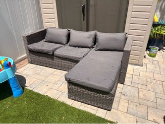 Outdoor wicker sectional