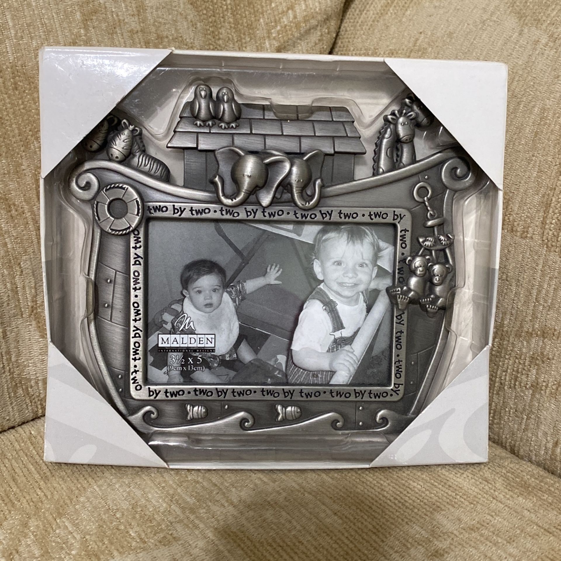 NIB Malden Int’l Noah’s Ark Pewter Photo Frame.