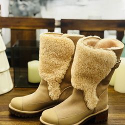 Brand New Authentic Tory Burch Boots Size 38 / 7.5