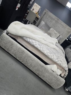 ✨️ King, Cal King, Queen Bed Frame ✨️ Furniture Sectionals, Bedrooms, Dining Avail