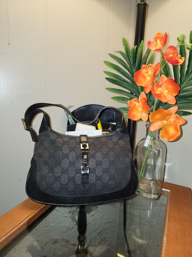 Ladies Vintage Gucci Jackie 'O' VERY RARE Handbag. $1100
