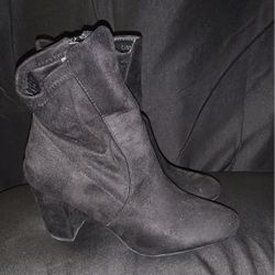 Black Boots- Size 8 