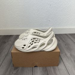 Yeezy Foam Runner Ararat Size 9