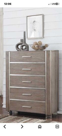 Designer 5 drawer dresser