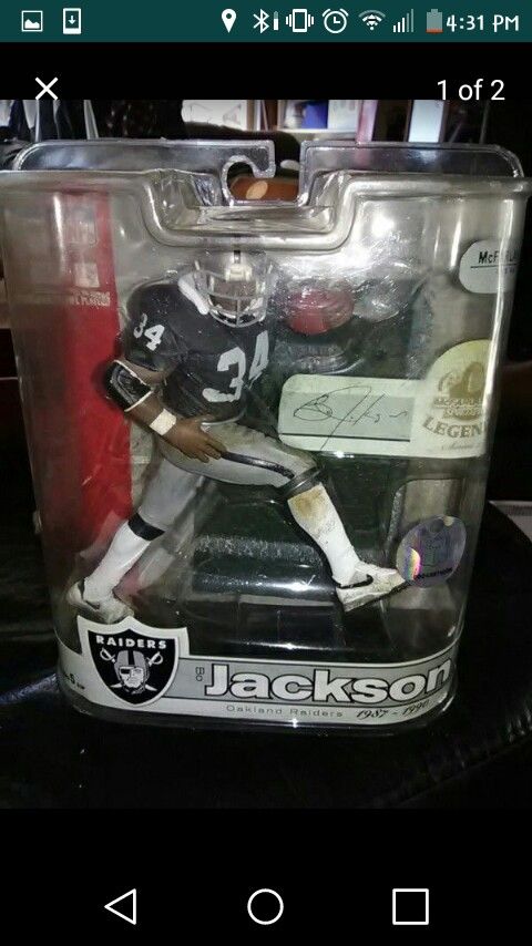Bo Jackson Mcfarlane figurine