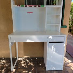 Desk For Kid With Shelves And Cabinet