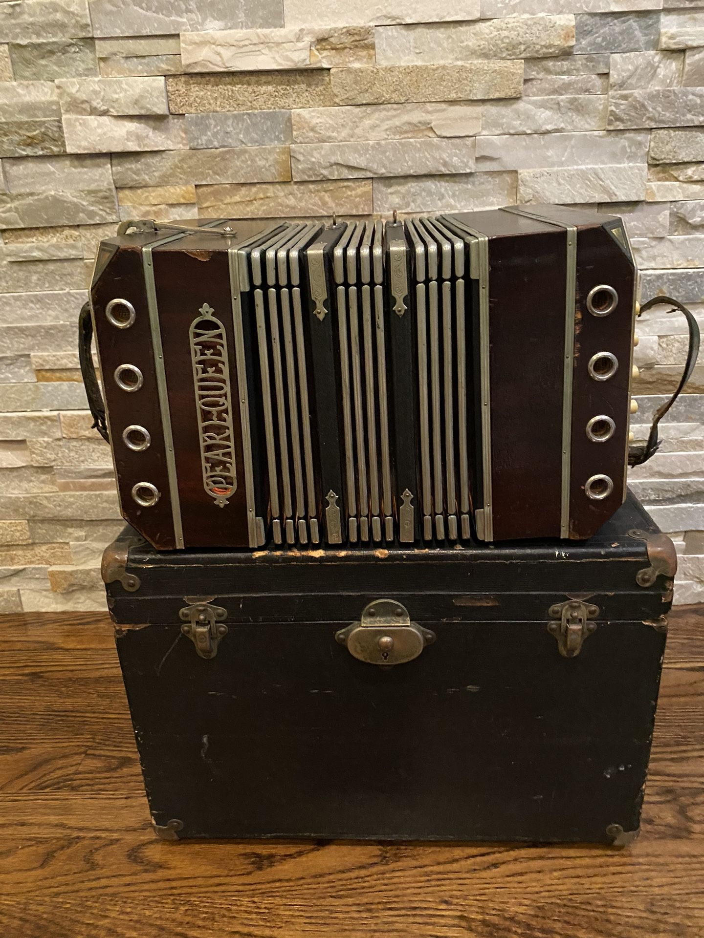 CONCERTINA ACCORDION