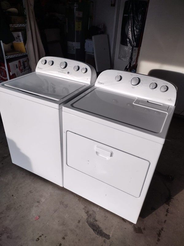 WHIRLPOOL WASHER AND ELECTRIC DRYER Large Capacity 