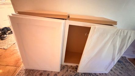Weston White shaker cabinet