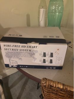 Brand New in Box: 4-Camera 4MP Solar Wireless Security System (360° PTZ)