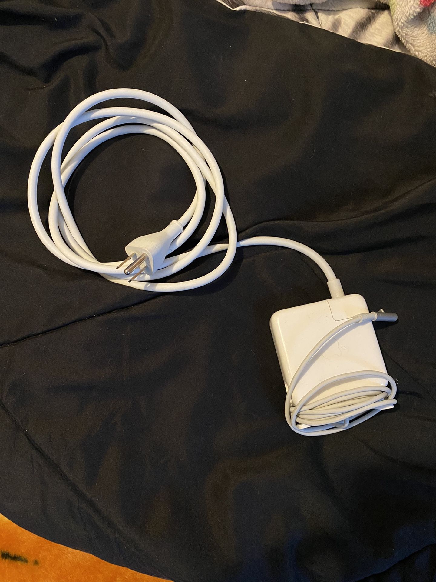 Apple MacBook charger