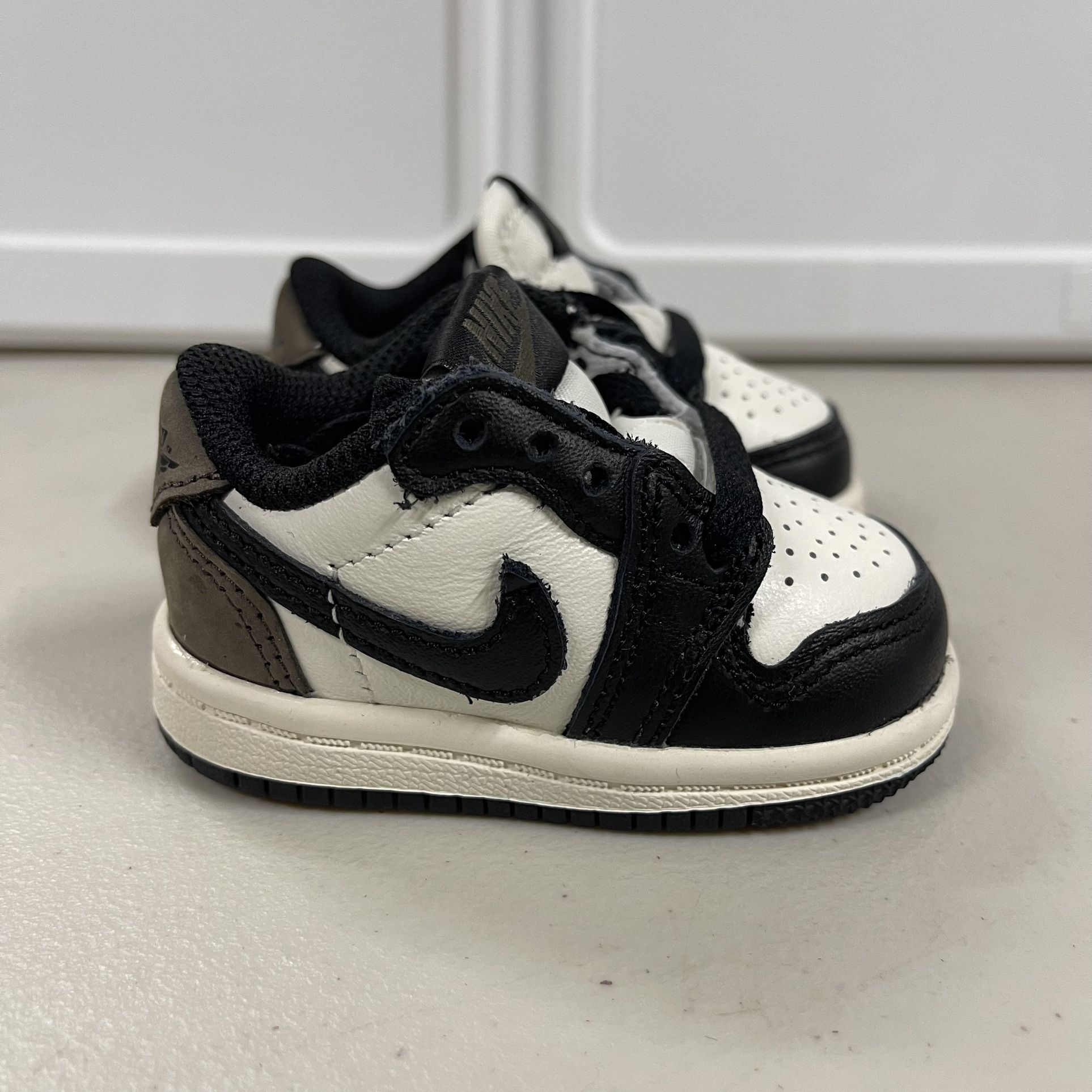 Size 2C Baby Nike Air Jordan 1 Low (TD) Shoes Mocha White Black FQ5435-102 NEW
