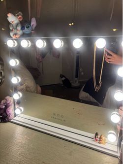 vanity mirror