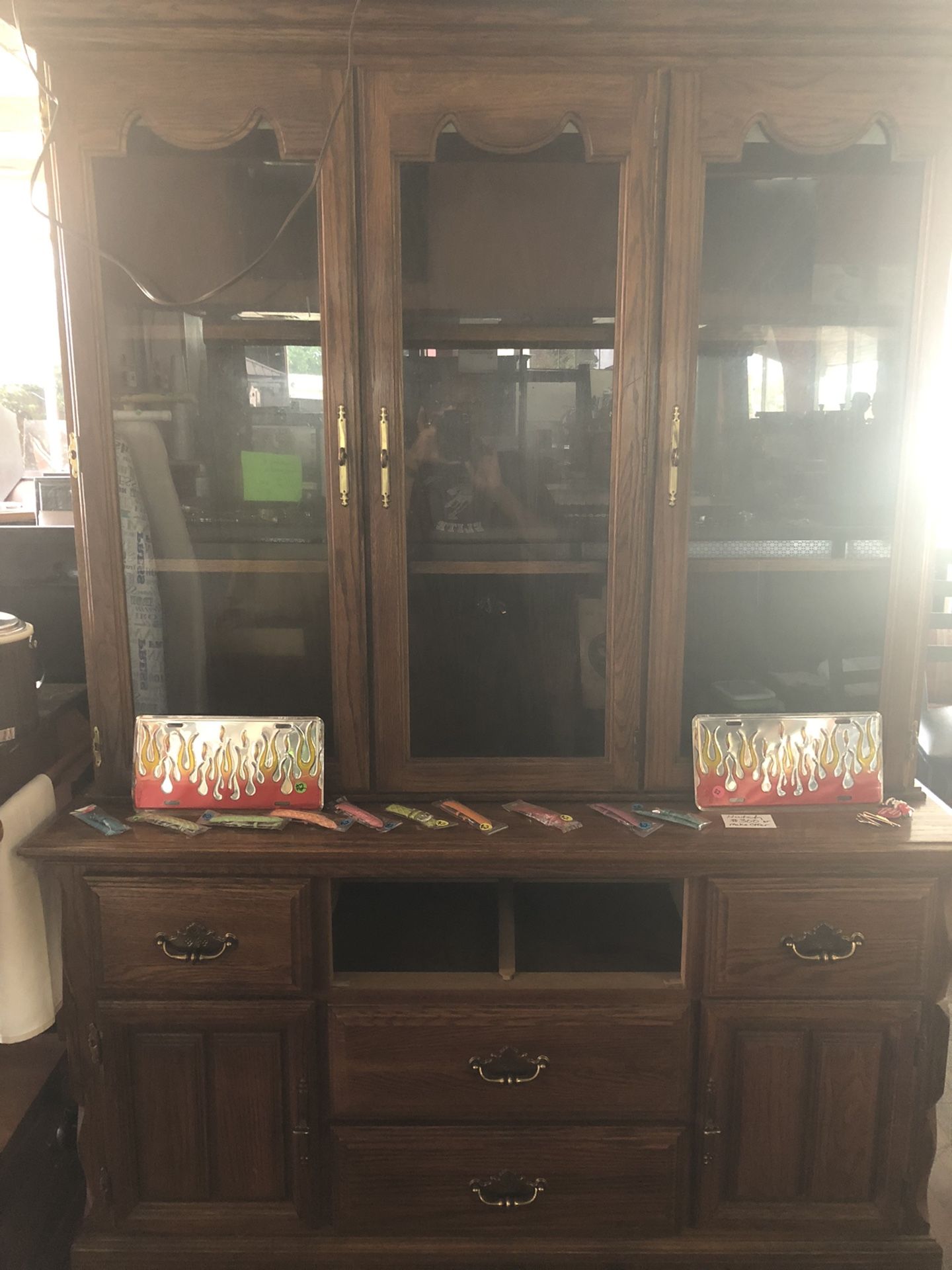 China/Glass hutch