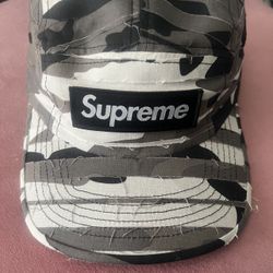Supreme Hat 