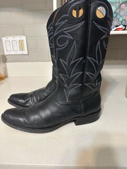 Botas size 11 y cinto size 34