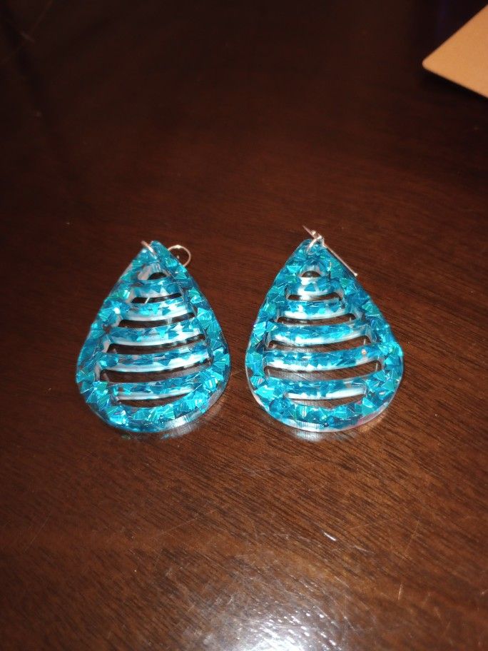 Hand Crafted Tear Drop Shaped Resin Earrings