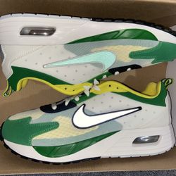 Nike Air Max Solo Oregon Ducks Size 9 Brand New . No Box 