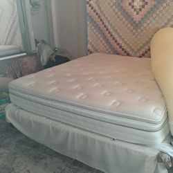 Queen size sleep number bed