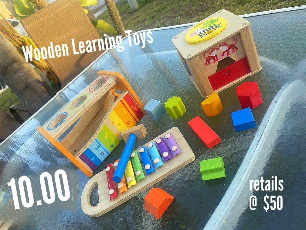 Wooden Leaning Toys