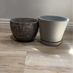 Grey Pots 