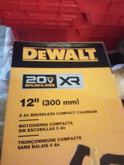 12 " 300mm DeWalt 20v Max Chainsaw 