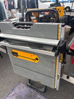 DEWALT Portable Table Saw