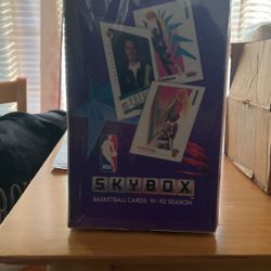 Skybox Basketball Cards 91-92