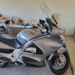 2004 Honda ST1300