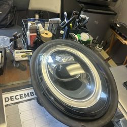 MINI COOPER F55/F56 AND CLUBMAN OEM RIGHT PASSENGER LED HEADLIGHT HOUSING 2019-2022
