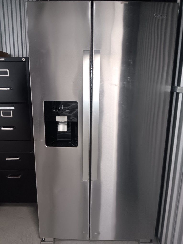 Whirlpool Stainless Side-by-Side Refrigerator - Ice/Water Dispenser Excellent Condition