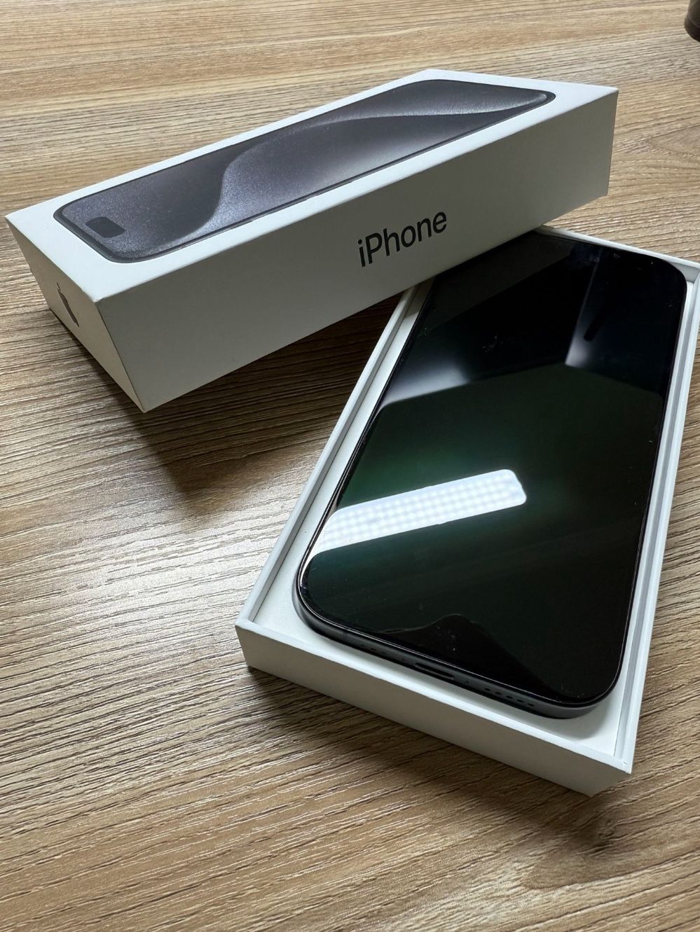 📱 NEW iPhone 16 Pro 128GB Unlocked – Space Black + Case & Glass