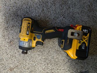 I'm selling a DeWalt drill in good condition for 200, charger included.