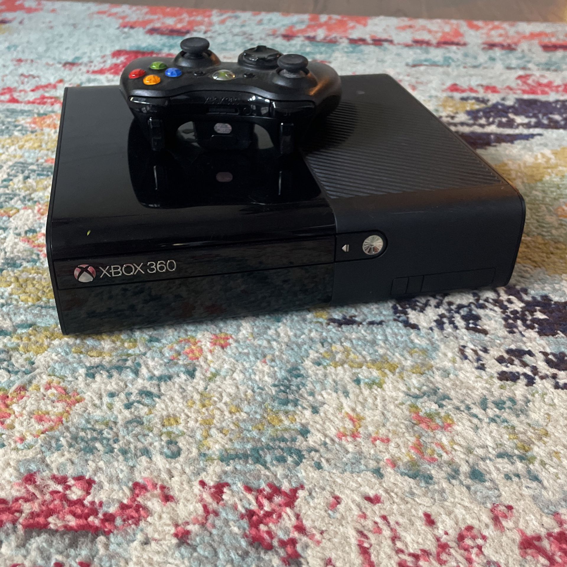 Xbox 360 With Controller And Skate 3