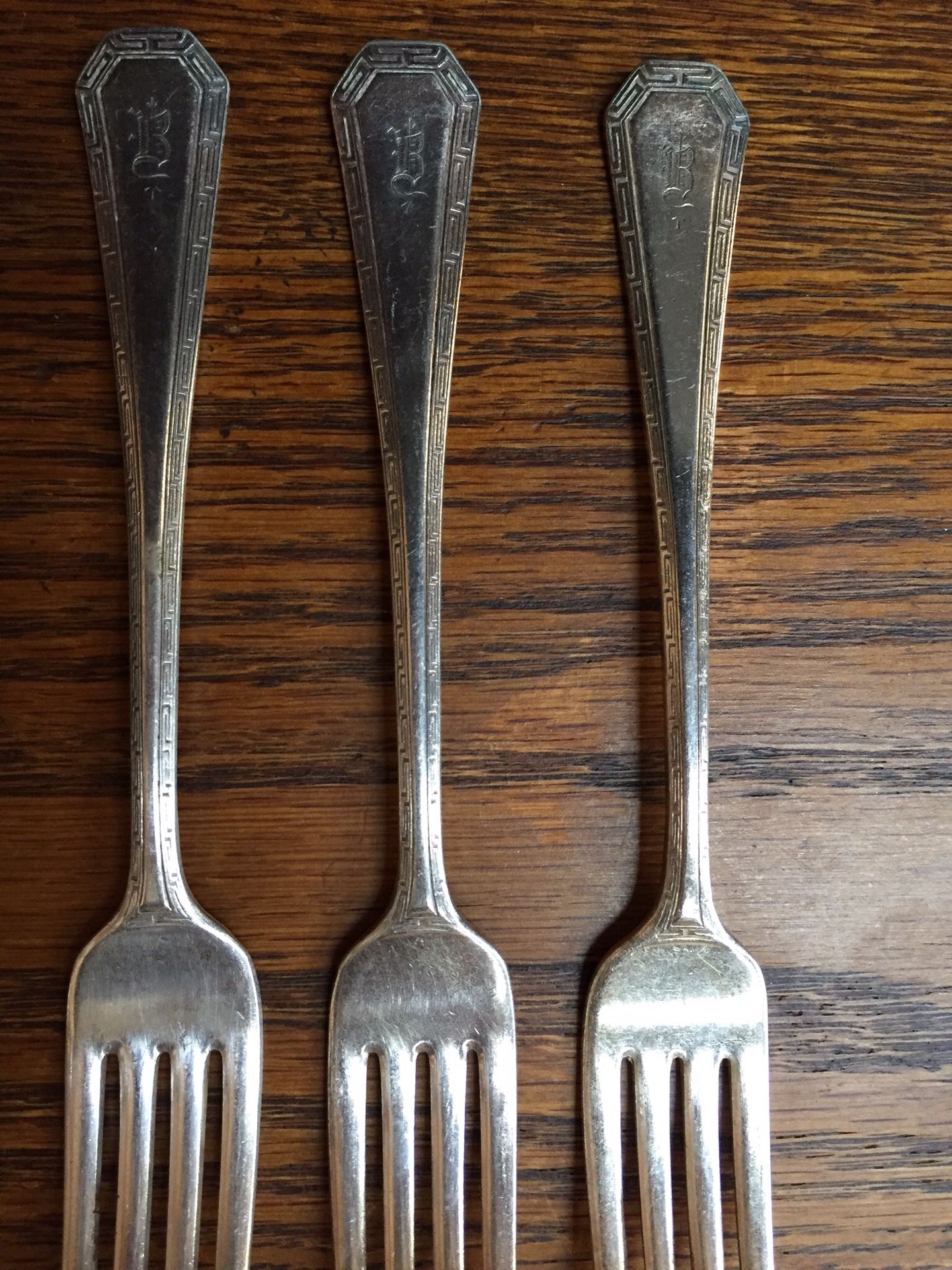 Antique 1835 R Wallace silver plate 7” forks