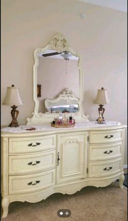 Dresser