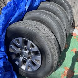 Toyota Tacoma 3rd Gen Rims and tires.