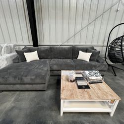 2pc Giant Sectional