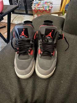 Jordan air  retros 4 men size 9 1/2