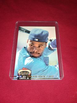 Like Mint 1992 Golden Ken Griffey Jr. Baseball Card Topps Stadium Club Members Choice #603