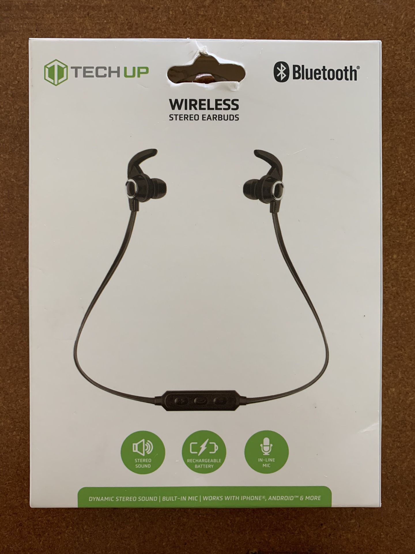 Wireless Bluetooth earbuds