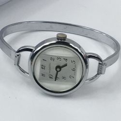 Regentcy wind up Swiss made women silver tone bracelet watch Size 6-7” LONG WORK FINE 